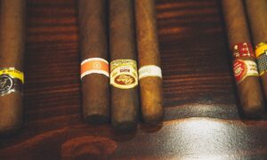 Top 5 Online Smoke Shops to Buy Pipe Tobacco and Cigars Online